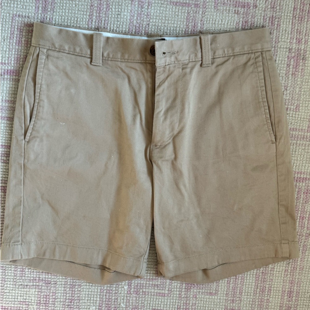 J.Crew Men’s Shorts
Size 29 
7” inseam